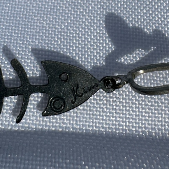 Vintage Silver Fish Dangle Earrings - Picture 3 of 3